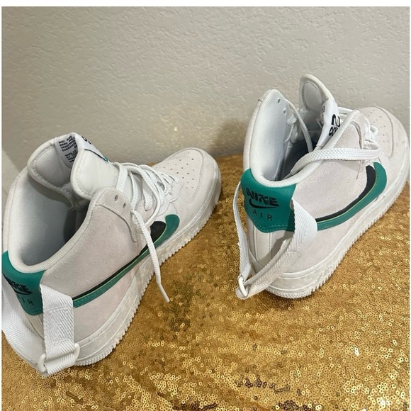 Nike Air Jordan 1 Mid shoes with a Suede & Leather - Picture 9 of 11